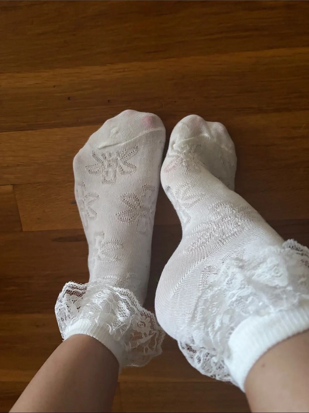 White Lace Ruffle Crew Socks